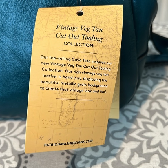 Patricia Nash Cavo Tote Teal with Metallic grain - Picture 6 of 7